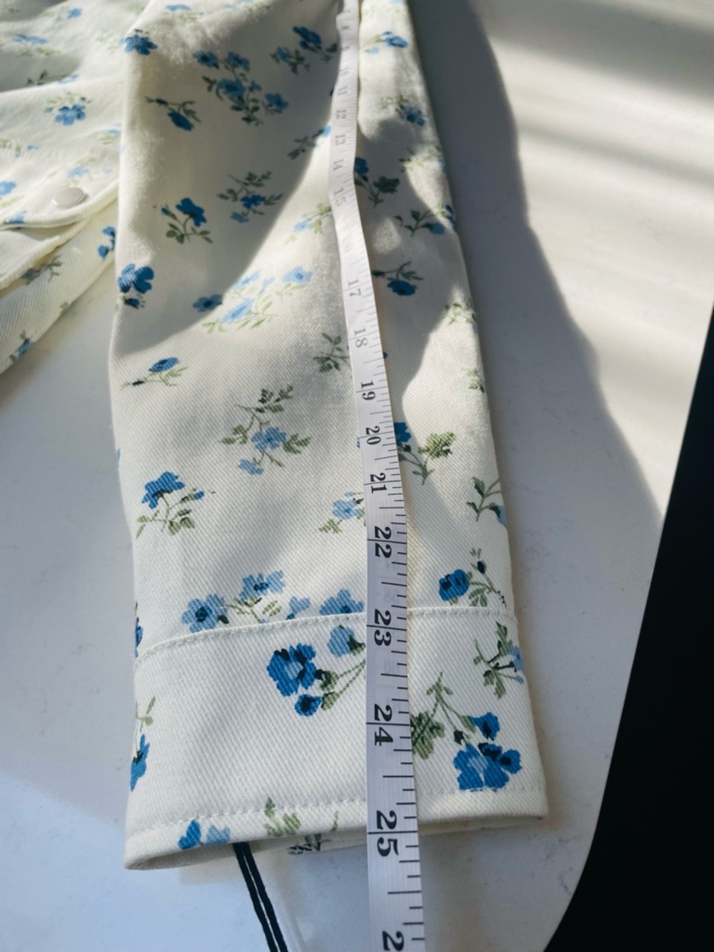 Bagatelle oversized Mixed Media Twill Floral Print Denim Jacket size small - Picture 14 of 15